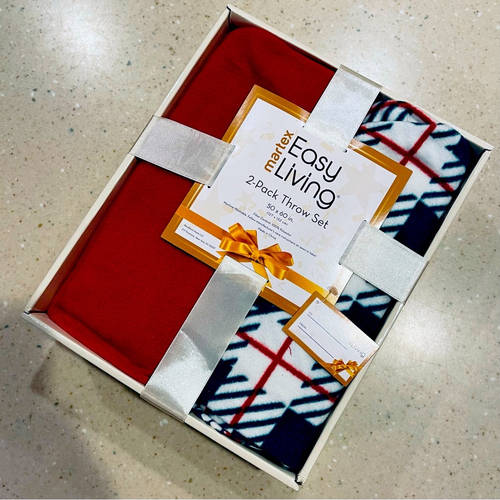 ✂️ NWT Martex Set of 2 Fleece Throw Blankets